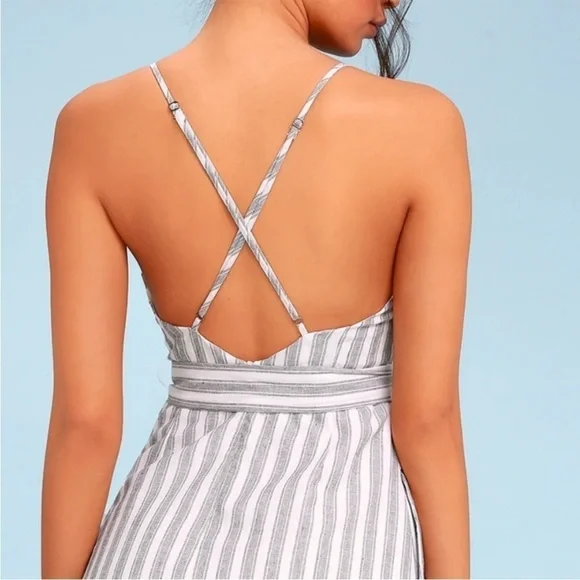Lulus Nelson Gray and White Striped Midi Dress (XS) Excellent Condition - Picture 4 of 11